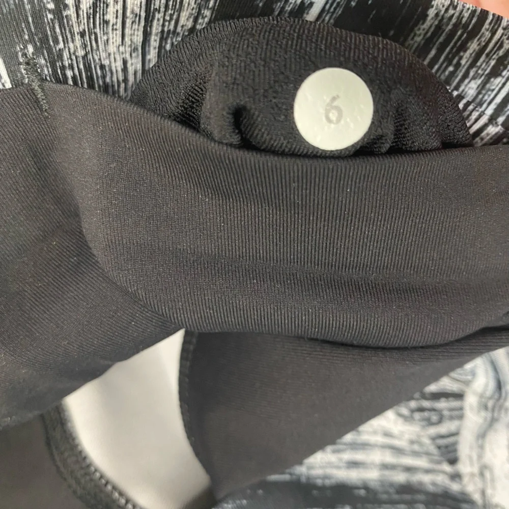 Lululemon Hot To Street Pant Heat Wave White Black / Black